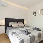 House Mara 2421