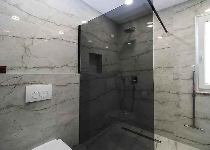 House Mara 2421 波梅尔